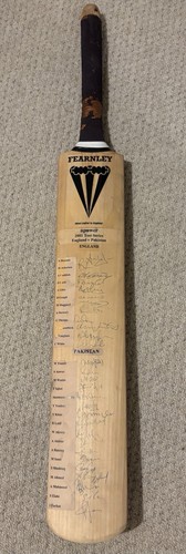 Duncan fearnley signed cricket - fearnley,