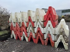10x 1m plastic road barriers Red White (Water Sand Dirt Block Security Safety)