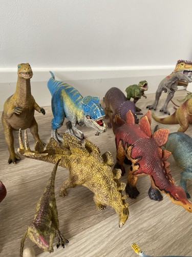 Large bundle dinosaur toys - large,