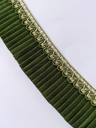 Yard green frill - 1, lace
