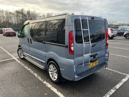 Renault traffic mini bus - renault,