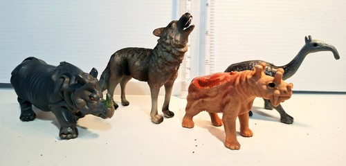 Extinct mammals dire wolf - x4,
