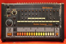 Vintage Roland TR-808 Rhythm