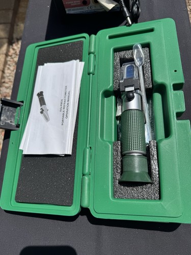 Portable refractometer coolant - refractometer,