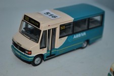 EFE OO 1:76 BUS - MERCEDES HOPPA BUS - ARRIVA  - R 505  HARLOW     516