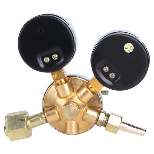 Oxygen gas regulator - .oxygen, gauge