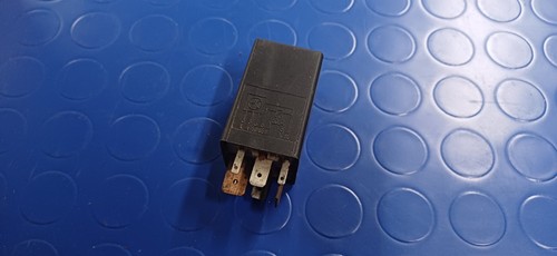 Spark plug relay - plug,