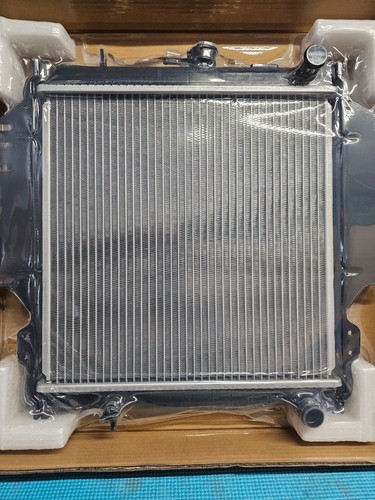 Engine cooling radiator for - engine,