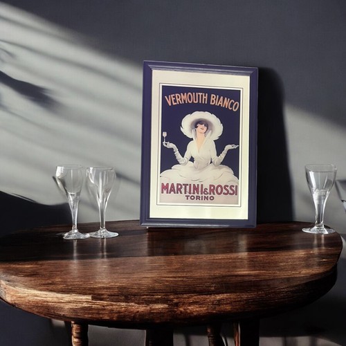 Martini vermouth style - vermouth, wooden