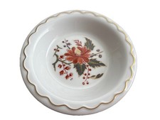 Retro Royal Worcester Fine Bone China Round Lynbrook trinket dish. 1964.