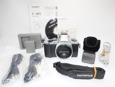 OLYMPUS OM-D E-M5 body