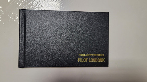 Pilot logbook jeppesen - pilot, &