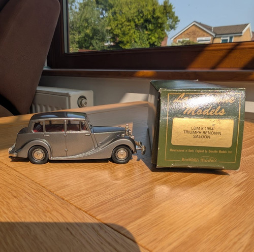Lansdowne models triumph - models,