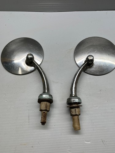Morris minor 1000 - pair, wing