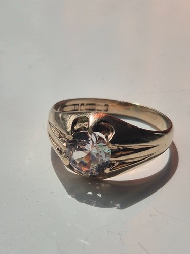 Gold 9ct gypsy ring - 3.1g,