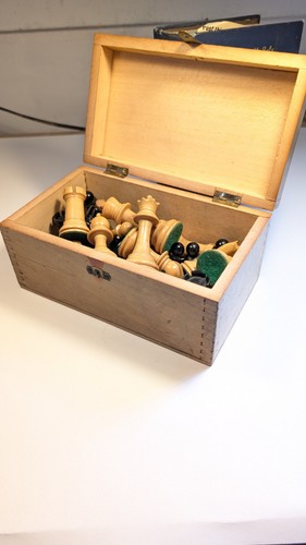 Turned boxwood and - boxwood,