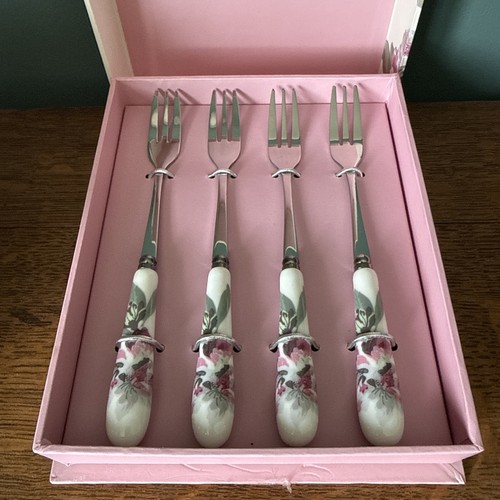 Laura ashley adeline - laura,