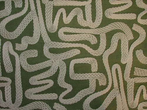 Iliv script laurel - script, embroidered