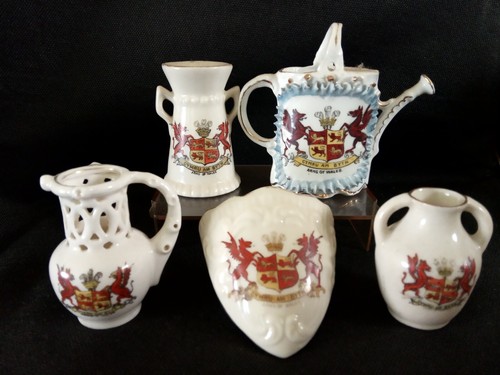 Crested china all - with, arms