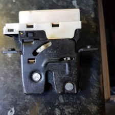 Genuine NISSAN MICRA K12 TAILGATE BOOT LOCK CATCH 2002-2008