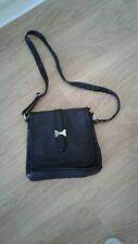 VGC BLACK LEATHER SHOULDER BAG BY TOM & EVA