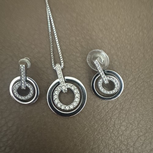 Authentic swarovski circle - authentic,