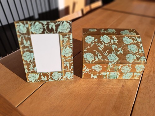 Jewellery box and picture - box,