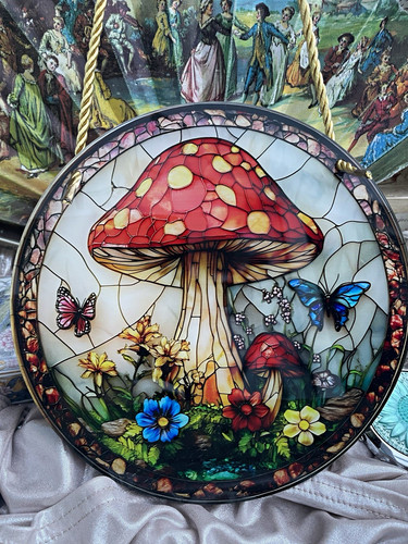 Unmarked round stained glass - unmarked,