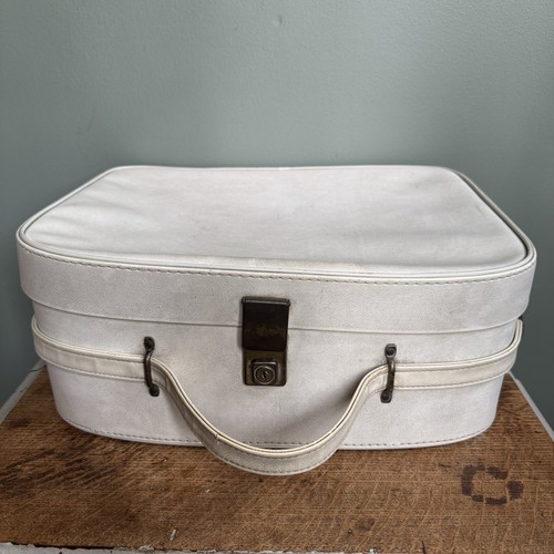 Vintage large cream vanity - large,