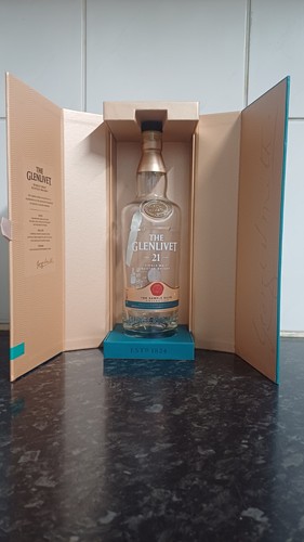 Glenlivet year old - year,