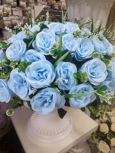 Bundles artificial roses - of,