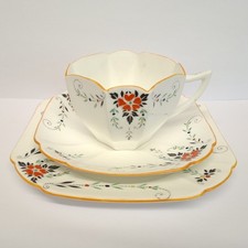 SHELLEY BONE CHINA QUEEN ANNE