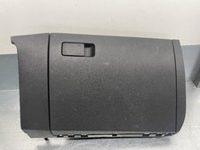 2Q0816679 glove compartment