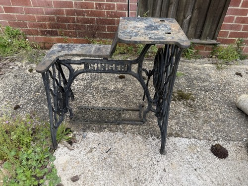Antique cast iron singer - antique,