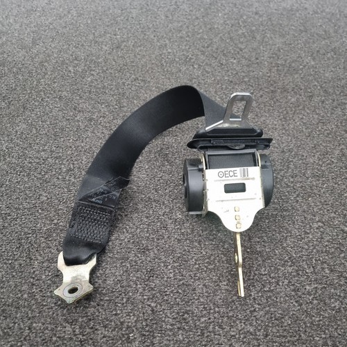 Bmw rear seatbelt right - bmw,