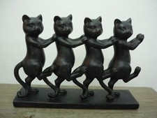 Novelty Dancing Cats Chorus