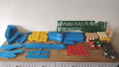 Large tomy trackmaster light - tomy,