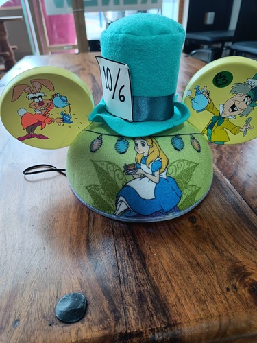 Disney parks alice - disney,