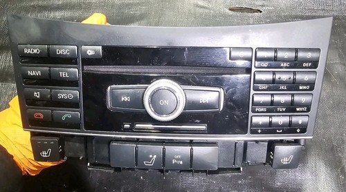 Mercedes class head command - e,