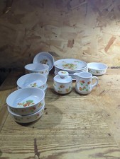 Noritake Progression Happy Days 9069 Vintage 1974-1981 18 Piece Dinner Set 