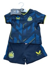 CASTORE NEWCASTLE UNITED 23/24 LITTLE KIDS NESTED THIRD KIT - 0-3 MONTHS/65cm