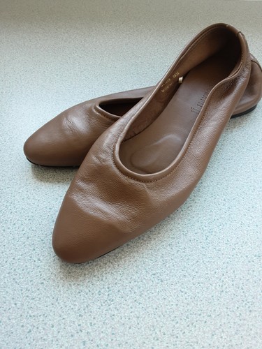 Ladies shoes size - , 6
