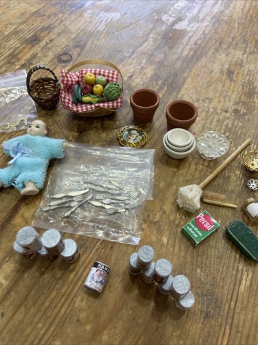 Dolls house vintage - dolls,