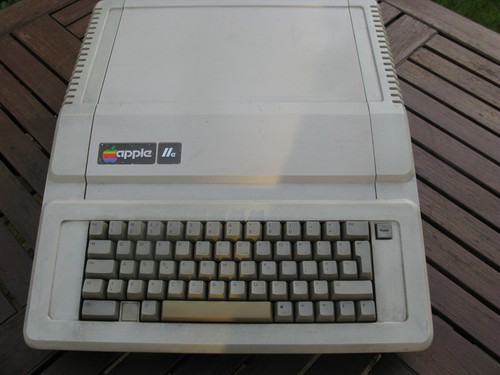 Apple iie computer - computer, with