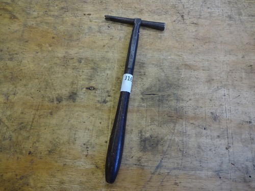 Vintage hammer upholstery