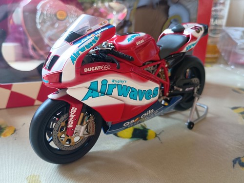 Minichamps ducati 999f04 - ducati,