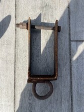 Punch bag joist hanging bracket