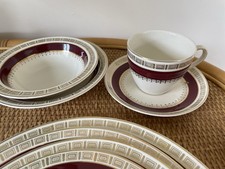 Chatsworth Design Crown Ducal Dinner Service. 10 Complete Place Settings