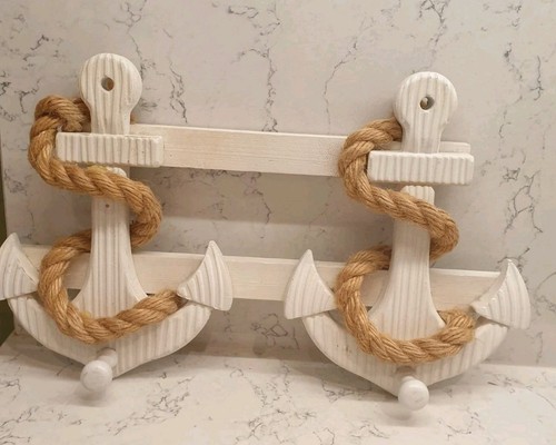 Wooden double anchor with rope