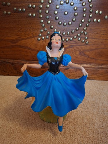 Wade snow white - wade,